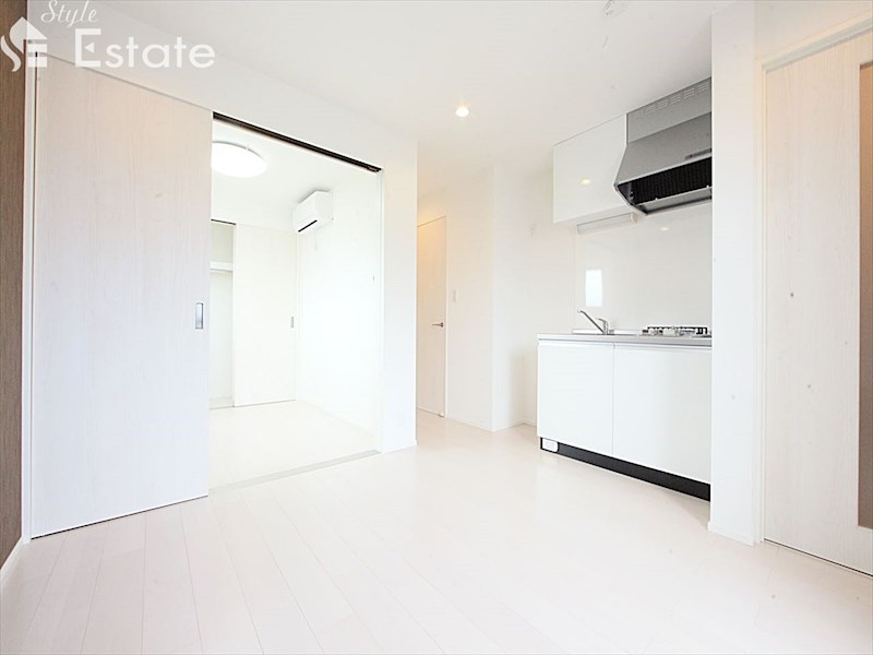 居室・リビング　内装