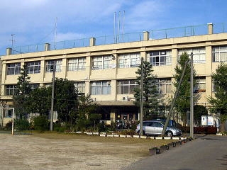 中学校　市立土中学校（中学校）まで1919m