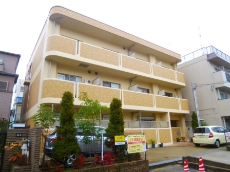 建物外観　安心のオートロック付き♪