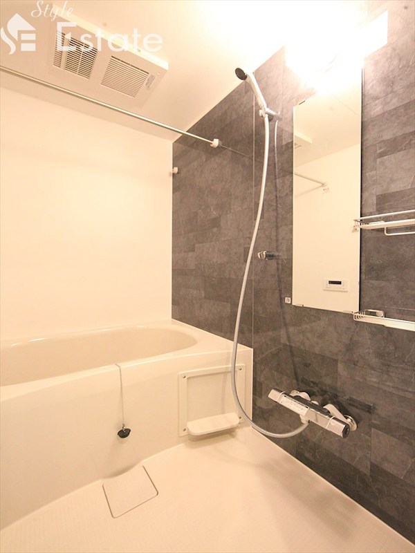 バス・シャワールーム　バスルーム