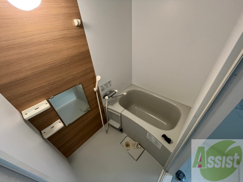 バス・シャワールーム　疲れを癒すには湯船でゆっくりするのが良いですよ。