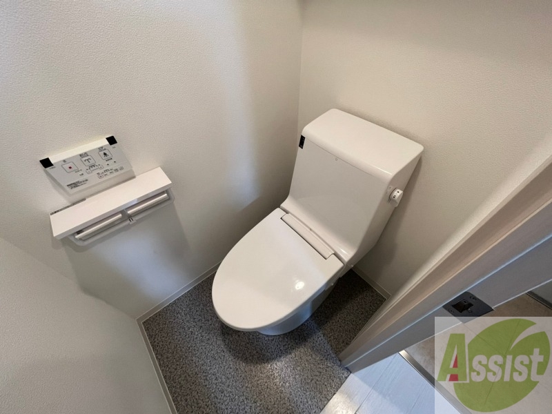 トイレ　ウォシュレット機能がついたトイレ。安心して使用できますね。