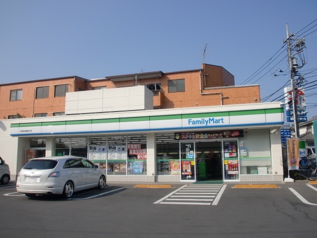 コンビニ　ファミリーマート世田谷成城通り店（コンビニ）まで398m
