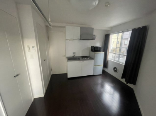 居室・リビング　家具・家電はつきません