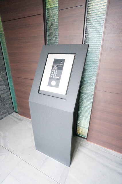 セキュリティ　不審者やセールスなどの侵入を防ぐことができるオートロック付！