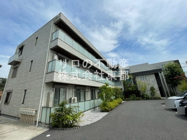 その他共有部分　雨の日でも安心して止められる屋根付の駐輪場です☆