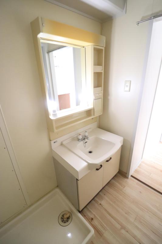 洗面設備　1　洗面台