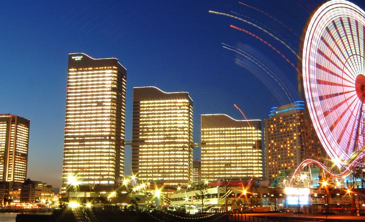 ショッピングセンター　クイーンズスクエア横浜（ショッピングセンター）まで5760m