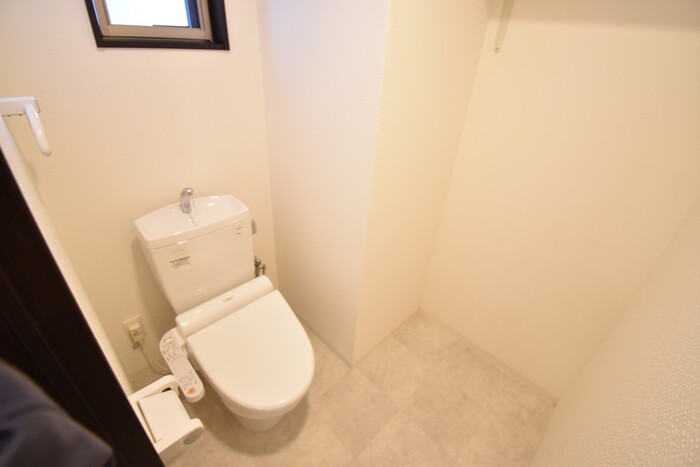 トイレ　温水洗浄暖房便座