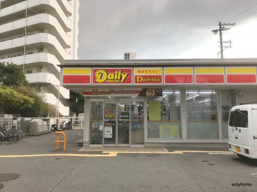 コンビニ　デイリーヤマザキ 東淡路１丁目店（コンビニ）まで652m