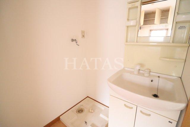 洗面設備　同物件別部屋です（間取り反転）