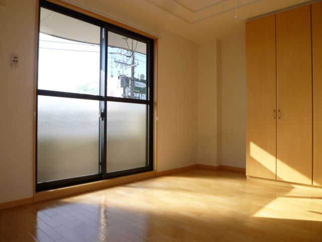 眺望　１１帖のリビングです