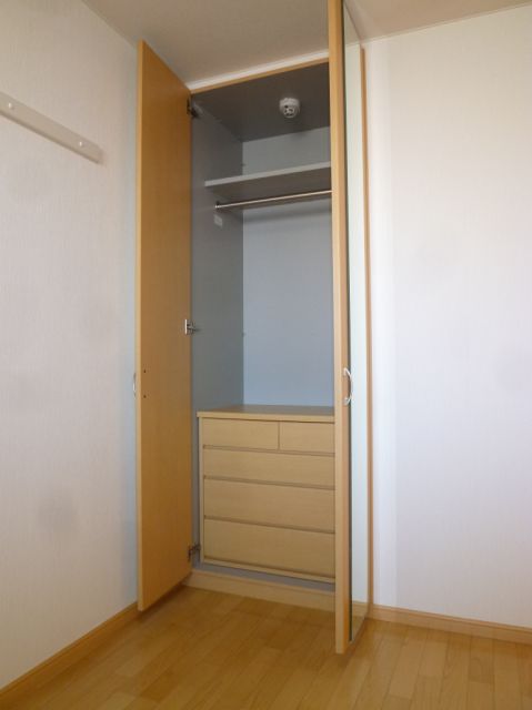 収納　引き出し付きです