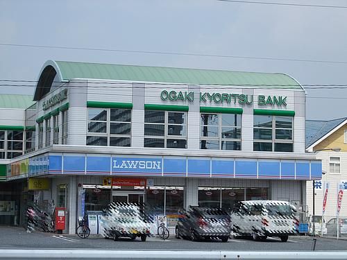 コンビニ　ローソン（コンビニ）まで220m