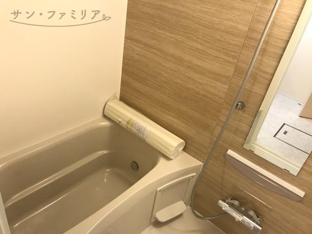 バス・シャワールーム　同一物件別部屋写真
