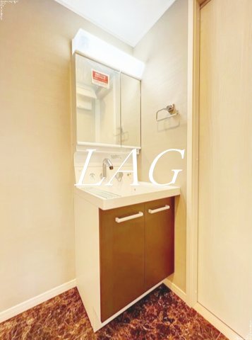 洗面設備　洗面台です。