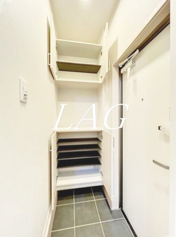 玄関　玄関です。