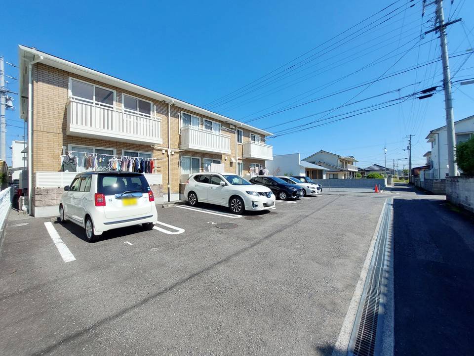 駐車場　駐車場