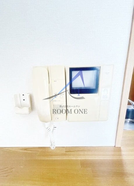 セキュリティ　モニター付きインターフォンです。