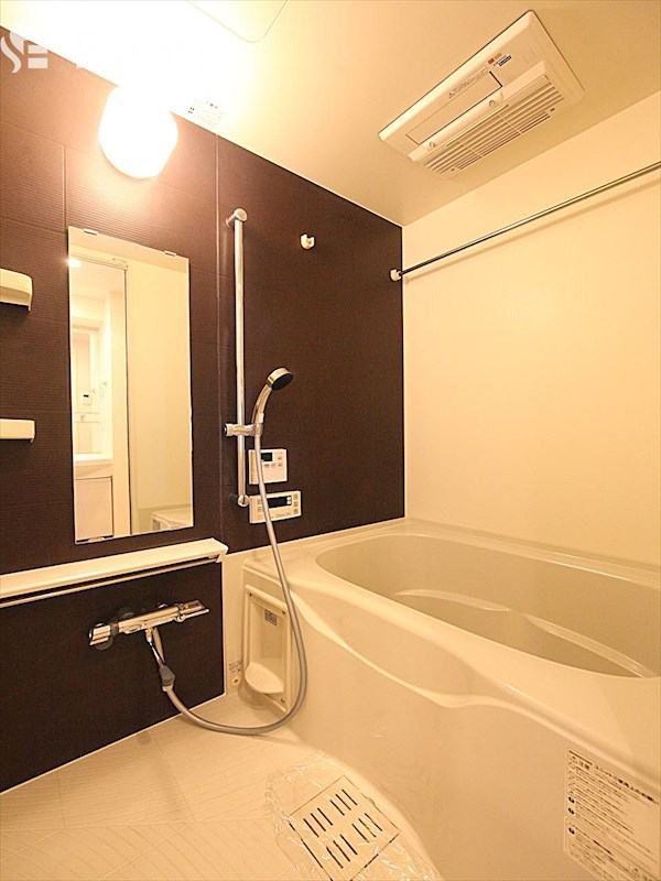 バス・シャワールーム　バスルーム