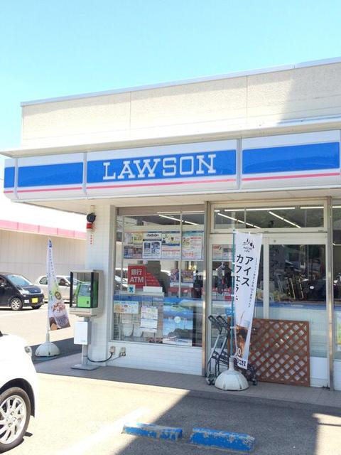 コンビニ　ローソン川俣店（コンビニ）まで657m