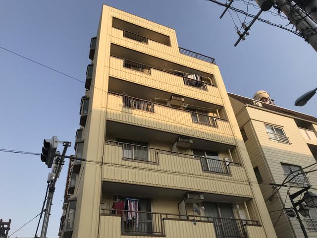 建物外観　６階建てです