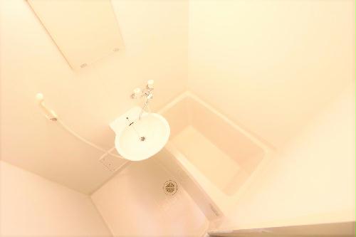 バス・シャワールーム　浴室乾燥機で雨や雪の日でもらくらくお洗濯！