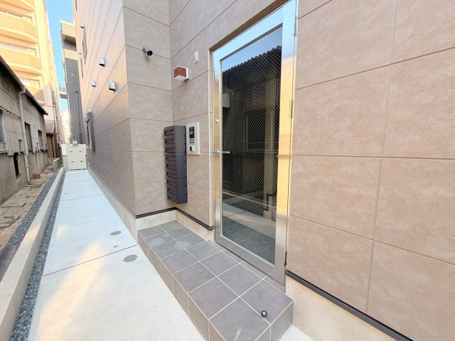 エントランス　綺麗なエントランスです。