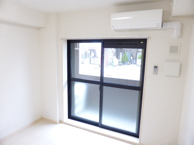 居室・リビング　※写真は他号室です