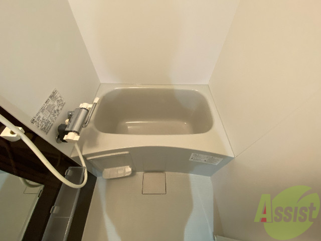 バス・シャワールーム　綺麗な浴室です。１日の疲れを癒すのに最適ですね。