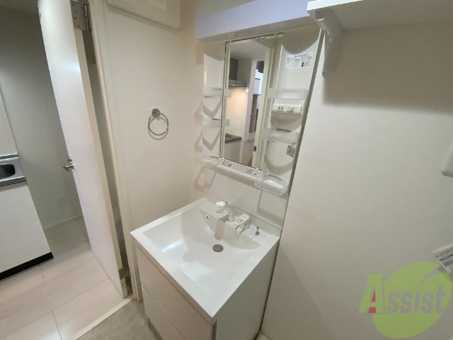 洗面設備　独立洗面台です。用途に合わせて使うことが出来ますね。