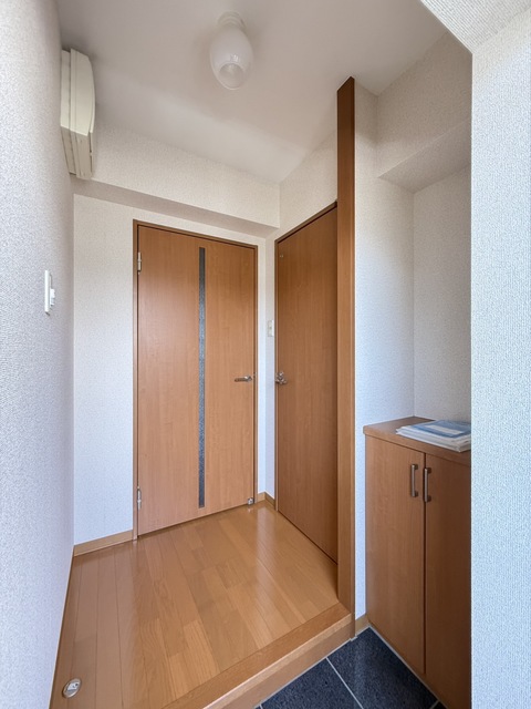 玄関　別部屋参考写真です