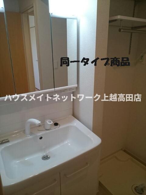 洗面設備　洗髪洗面化粧台