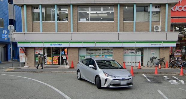 コンビニ　ファミリーマート西宮甲子園口北町店（コンビニ）まで382m