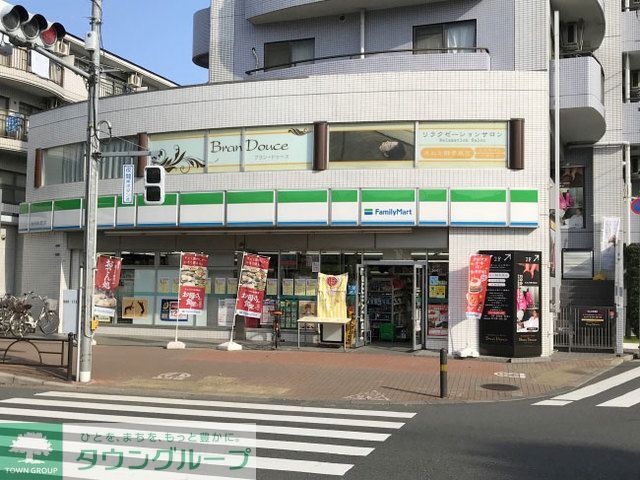 コンビニ　ファミリーマート 光が丘東大通り店（コンビニ）まで460m