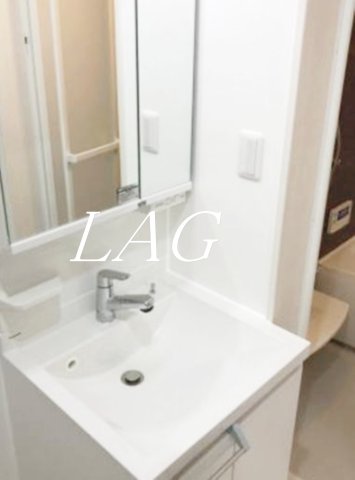 洗面設備　洗面台です。