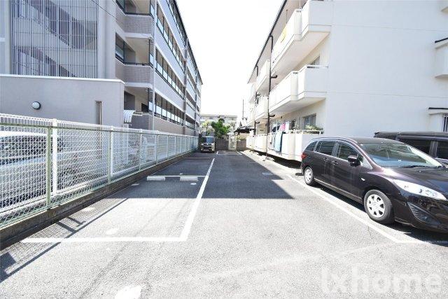 駐車場　駐車スペースもあります