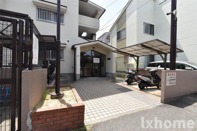 エントランス　建物の内部です