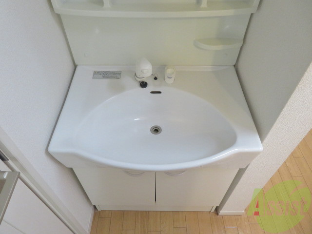 洗面設備　洗面台は独立していて、使いやすそうです。