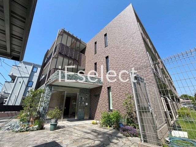 建物外観　敷地内にドッグランがある珍しい物件です