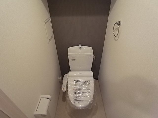 トイレ　温水洗浄便座