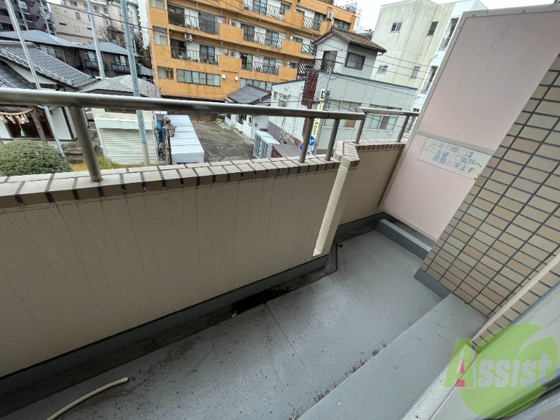 バルコニー　バルコニーはこちらです。洗濯も干せます。