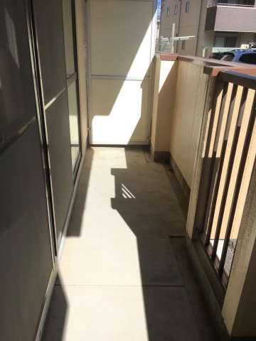 バルコニー　外からの目が気にならないバルコニーで洗濯物が干せます