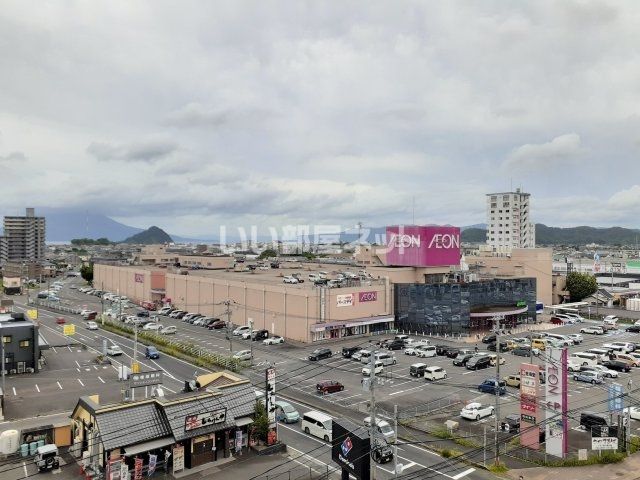 スーパー　イオン隼人国分ショッピングセンター（スーパー）まで820m