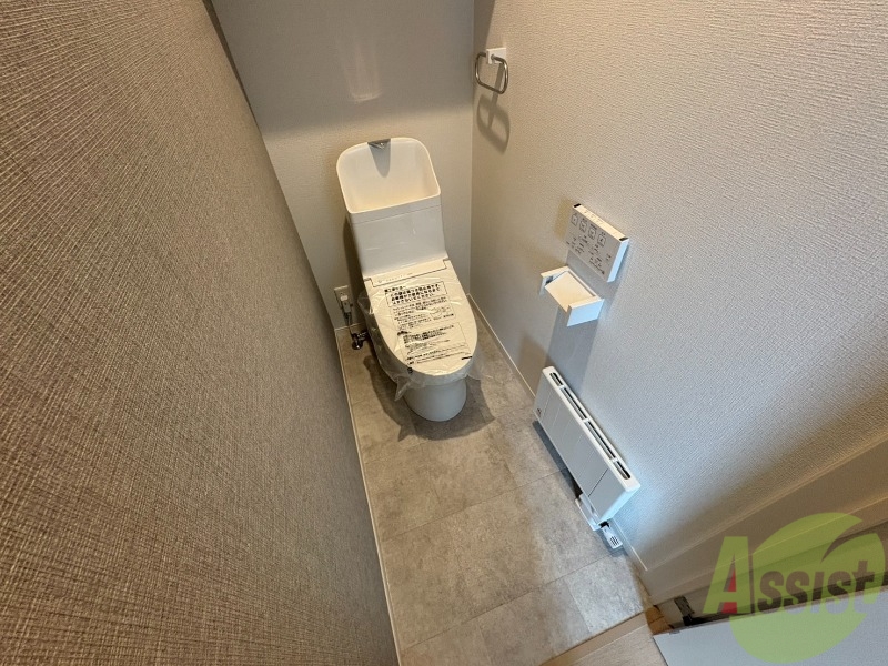 トイレ　シャワートイレになっているので快適です！