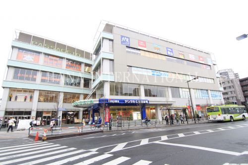 ショッピングセンター　パサージオ西新井（ショッピングセンター）まで526m