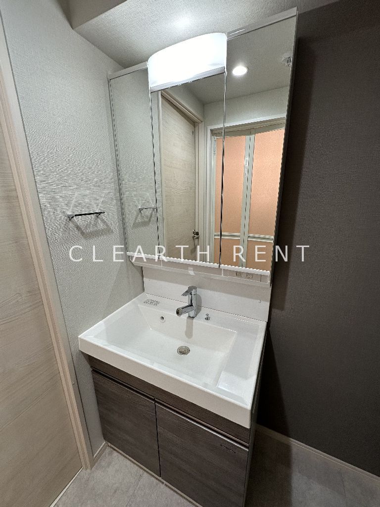 洗面設備　同タイプ別住戸写真となります。現況と異なる場合がございます。