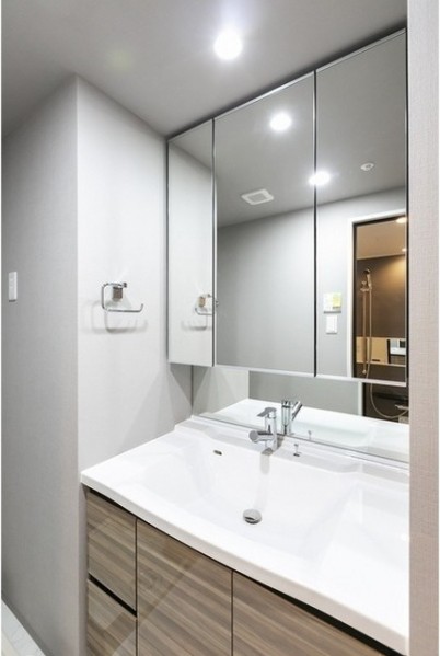 洗面設備　身支度に便利な洗面台♪