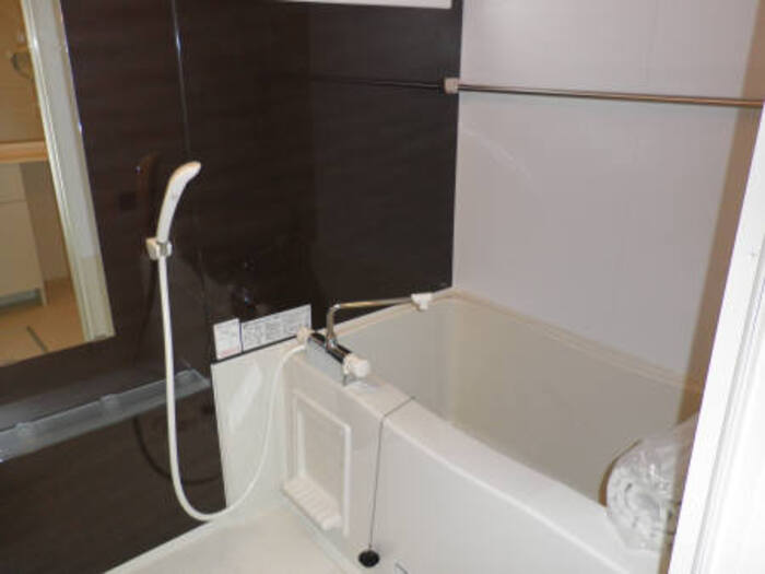 バス・シャワールーム　浴室乾燥機付きで便利です！