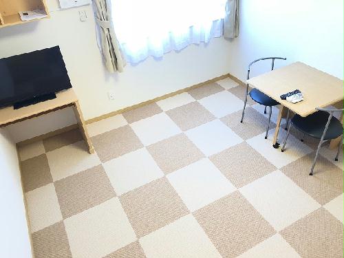 居室・リビング　収納付ベッド付き